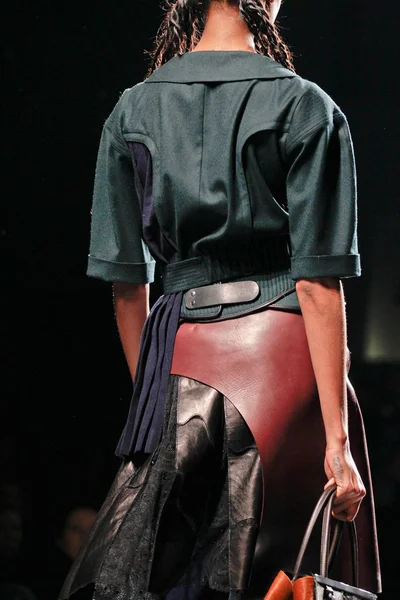 Look 74